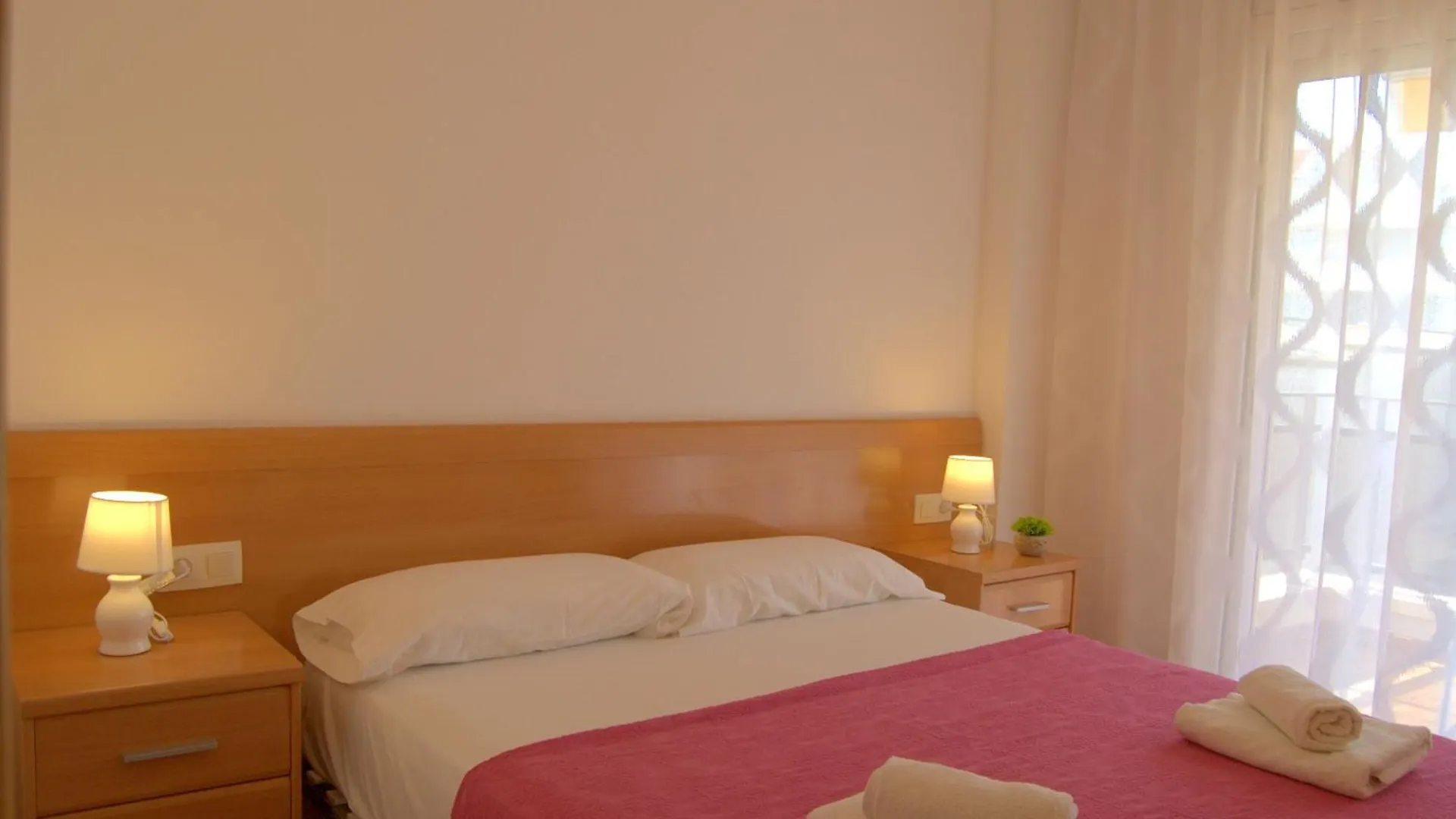 Apartamento Alba A 70 Metros De La Playa Lloret de Mar Spain